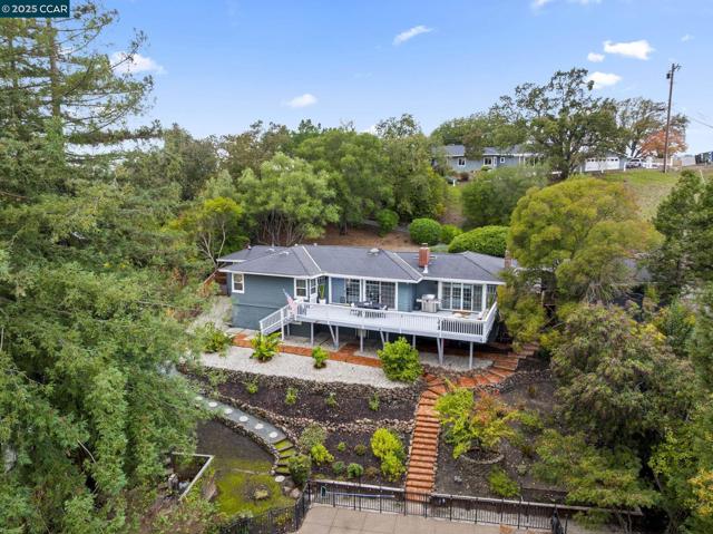 110 Twin Peaks Drive, Walnut Creek CA: https://media.crmls.org/mediaz/cbd14960-7009-459f-a1d4-907f0a301a7f.jpg