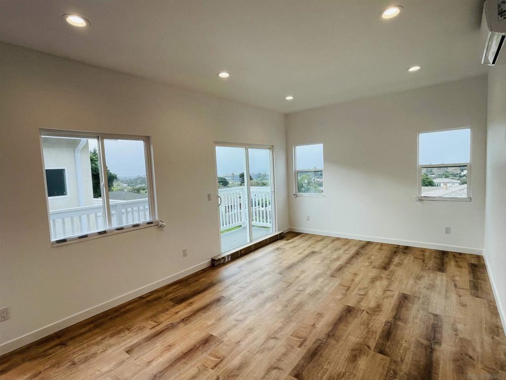 MLS #250036676SD image #19