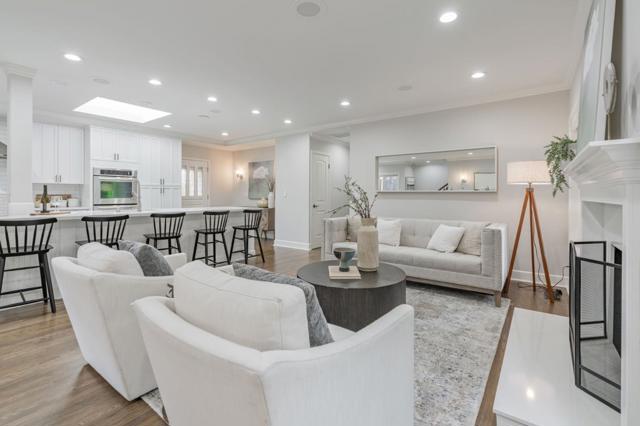932 Pleasant Hill Road, Redwood City CA: https://media.crmls.org/mediaz/cbd1ff04-cbac-4ca4-92cf-470d76529525.jpg