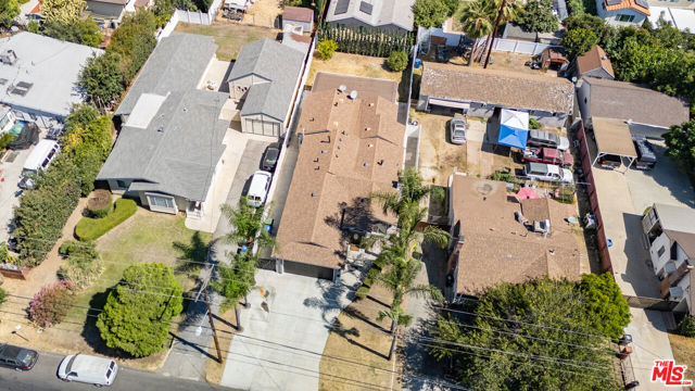 15065 Vose Street, Van Nuys CA: https://media.crmls.org/mediaz/cbd27a67-39a4-4ce8-b705-2b44cada0c92.jpg