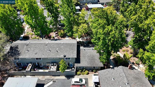 2749 Fountainhead Dr, San Ramon CA: https://media.crmls.org/mediaz/cbd2b379-3e2a-4958-bd7a-de049d3dbe1a.jpg