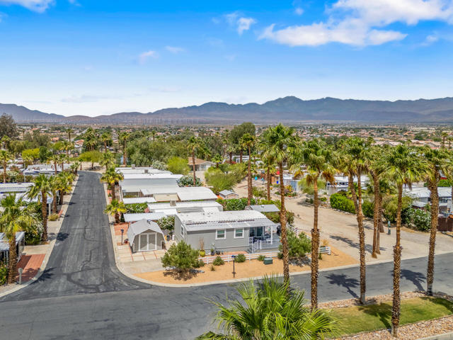 16400 Bubbling Wells Road, Desert Hot Springs CA: https://media.crmls.org/mediaz/cbd39f02-4f8d-4dfe-9fc1-e6faa27567e8.jpg