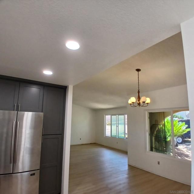 3063 Contut Ct, Spring Valley CA: https://media.crmls.org/mediaz/cbd3d3e8-1c92-40f9-a244-3161900ee0e8.jpg