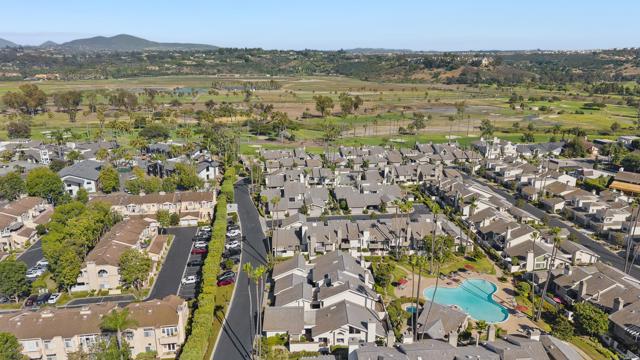 3819 Via Amistosa, Rancho Santa Fe CA: https://media.crmls.org/mediaz/cbd44349-934c-44d3-ba18-8d386407680d.jpg