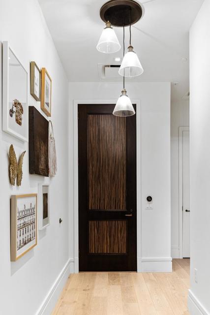 288 Pacific Avenue, San Francisco CA: https://media.crmls.org/mediaz/cbd505d4-dbe5-4d59-a6ff-777fb2cd9785.jpg