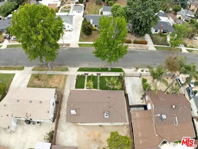 6915 Encino Avenue, Van Nuys CA: https://media.crmls.org/mediaz/cbd55045-f8d3-43cf-b3d7-a498f72e75cf.jpg