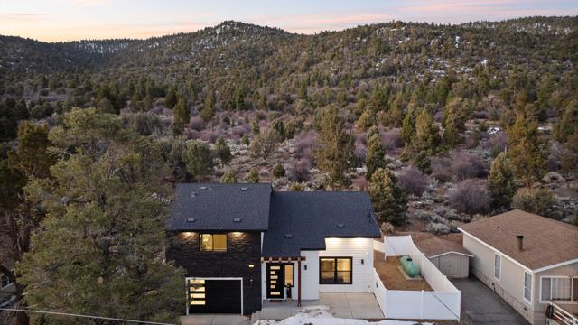 47145 Skyview Drive, Big Bear CA: https://media.crmls.org/mediaz/cbd693d0-6c54-41ea-9f5e-13fb802b9828.jpg