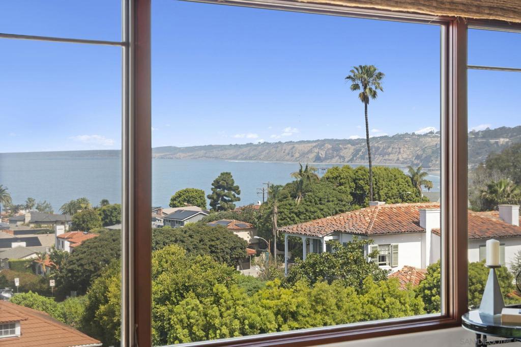 1745 Amalfi St - photo 3
