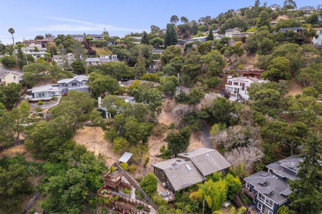 162 Madera Avenue, San Carlos CA: https://media.crmls.org/mediaz/cbd7aeb5-b447-4d81-a302-9561ef29b36a.jpg