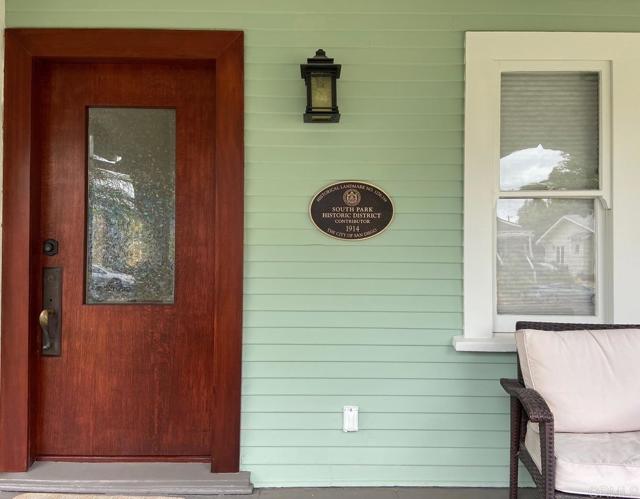 1512 Grove St, San Diego CA: https://media.crmls.org/mediaz/cbd8000b-1be0-4ffb-b247-deca100f30d2.jpg