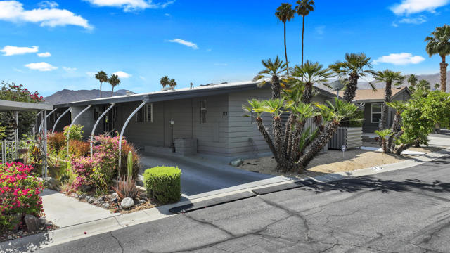 49305 Hwy 74, Palm Desert CA: https://media.crmls.org/mediaz/cbd81245-5ec5-4068-ba49-4496ae683666.jpg