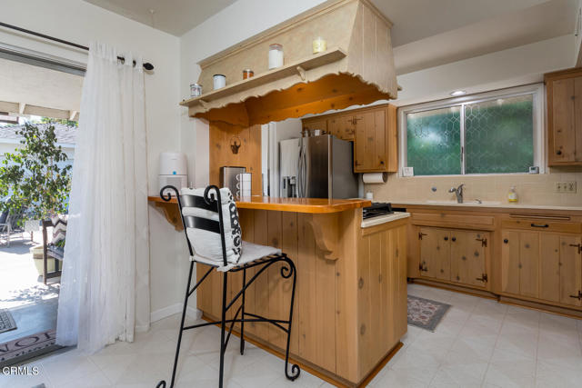 4841 Hill Street, La Canada Flintridge CA: https://media.crmls.org/mediaz/cbd8c648-5474-4c3f-9f00-6e534e47c23b.jpg