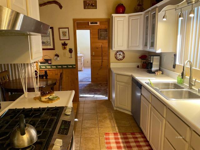 7 Kitchen with room for several chefs