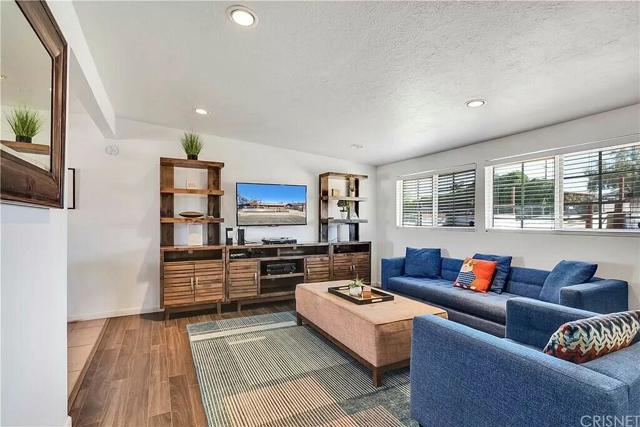61650 El Reposo Street Street, Joshua Tree CA: https://media.crmls.org/mediaz/cbd9edc1-bcc6-4ab1-97cf-355a0772a461.jpg