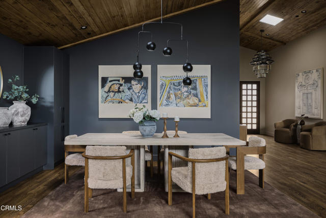 Detail Gallery Image 12 of 44 For 12406 La Maida St, Los Angeles,  CA 91607 - 3 Beds | 2 Baths