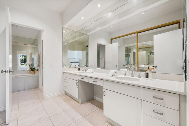 10605 Wimbledon Drive, Rancho Mirage CA: https://media.crmls.org/mediaz/cbda142a-6803-4162-9246-ab49dedcf409.jpg