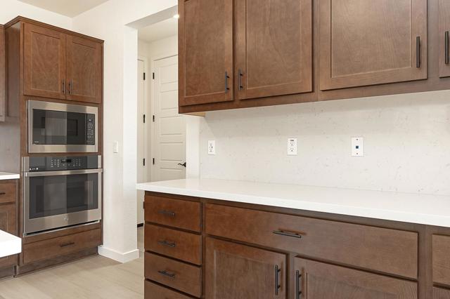 3049 Benetti Street, Lathrop CA: https://media.crmls.org/mediaz/cbda1d13-2373-4575-91be-2f3a60d381b9.jpg