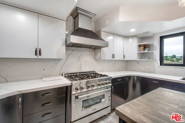 4223 Don Carlos Drive, Los Angeles CA: https://media.crmls.org/mediaz/cbdacbc9-444b-4b9b-a4e3-d27404df9a11.jpg
