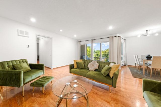 845 N Humboldt Street, San Mateo CA: https://media.crmls.org/mediaz/cbdaecbf-4fa9-450f-8f42-7929523f1479.jpg