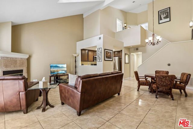 22222 Horizon Place photo 5