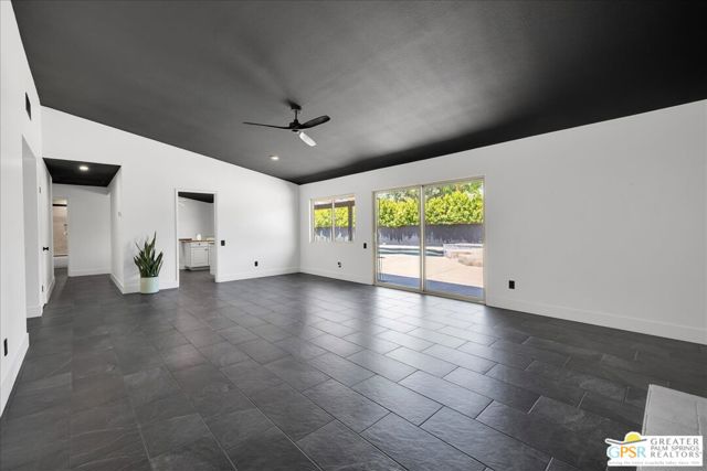 3190 E Loma Vista Circle, Palm Springs, CA 92264