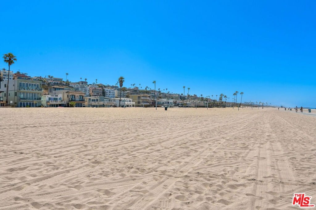 https://media.crmls.org/mediaz/cbdc0f6f-46d3-4cd1-9d0a-8d82ae1d005d.jpg?preset=X-Large