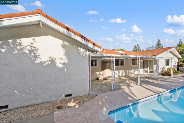 3710 Northridge Dr, Concord CA: https://media.crmls.org/mediaz/cbdc1221-bd5c-48e8-a5f6-ac3b43ecb218.jpg