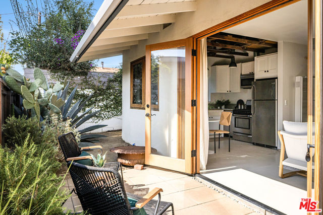 3537 Beethoven Street, Los Angeles CA: https://media.crmls.org/mediaz/cbdc736c-6406-4a06-b7fe-10486f5f8ca7.jpg