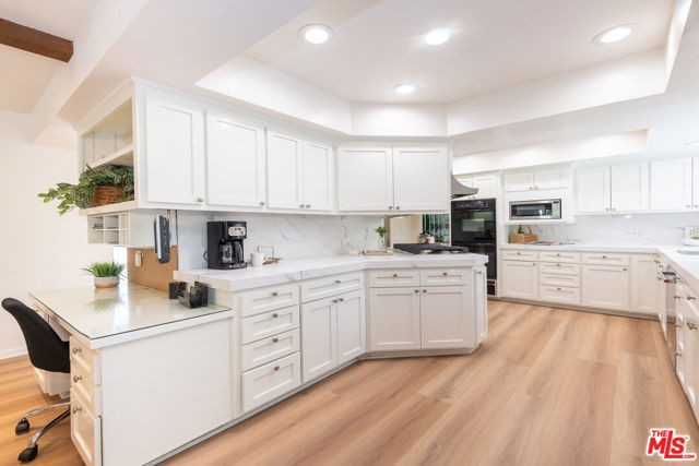 17066 Empanada Place photo 7
