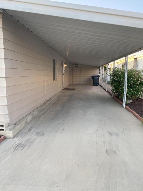 601 N Kirby Street, Hemet CA: https://media.crmls.org/mediaz/cbdd2b8f-1bf8-492b-964b-ccc30b56308c.jpg
