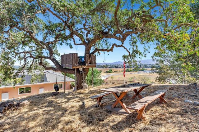 216 Enterprise Road, Hollister CA: https://media.crmls.org/mediaz/cbdd64a1-7813-4584-8306-ba8af760bada.jpg