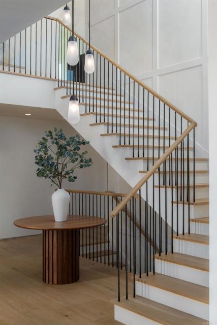 6260 Waverly Avenue, La Jolla CA: https://media.crmls.org/mediaz/cbddd0e3-2120-4f06-be12-085f52881b0a.jpg