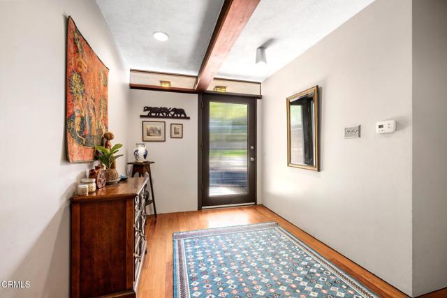 4639 El Camino Corto, La Canada Flintridge CA: https://media.crmls.org/mediaz/cbddec28-003e-4039-9ad3-e83c988d227f.jpg