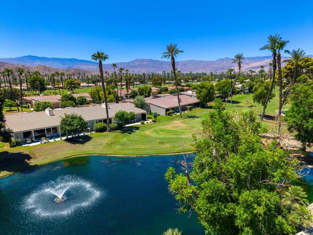 75768 Valle Vista Drive, Indian Wells CA: https://media.crmls.org/mediaz/cbe0a0ec-65f7-46a0-a184-0b19bcb6faed.jpg