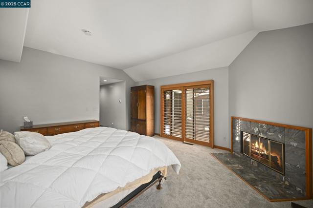 715 Blue Spruce Dr, Danville CA: https://media.crmls.org/mediaz/cbe0f77e-9fcb-4a6b-86e0-bc7910529864.jpg