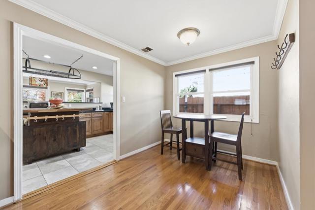 976 2nd Avenue, Redwood City CA: https://media.crmls.org/mediaz/cbe10990-1c08-4bba-b08b-76c957cb4f24.jpg