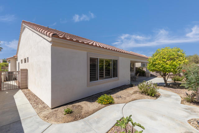 78664 Platinum Drive, Palm Desert CA: https://media.crmls.org/mediaz/cbe3b8cc-e8c2-4070-9e09-3b7b092cbc50.jpg