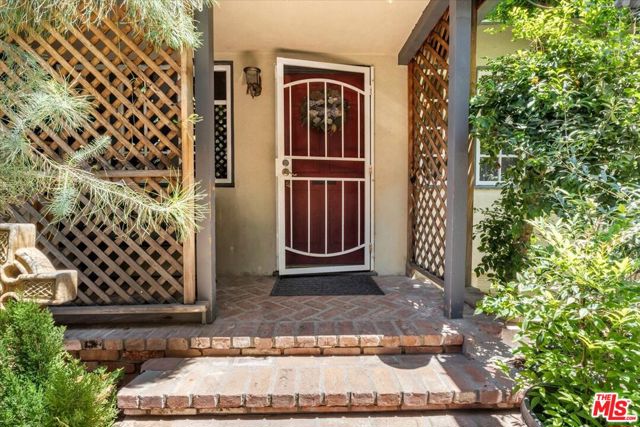 7506 Independence Avenue photo 4