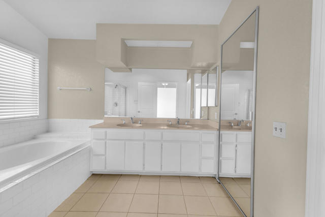 78748 Via Sonata, La Quinta CA: https://media.crmls.org/mediaz/cbe470da-c442-463e-a34f-c512391ca3c1.jpg