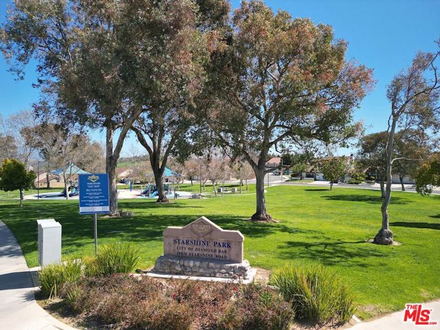 1995 Peaceful Hills Rd, Diamond Bar CA: https://media.crmls.org/mediaz/cbe4832d-5aea-4ddd-bbf4-c3cfc77678a5.jpg