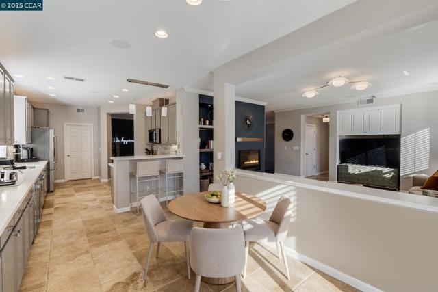 84 Plumeria Ct, Danville CA: https://media.crmls.org/mediaz/cbe4c5eb-3c42-4f54-8e43-f471524bab53.jpg