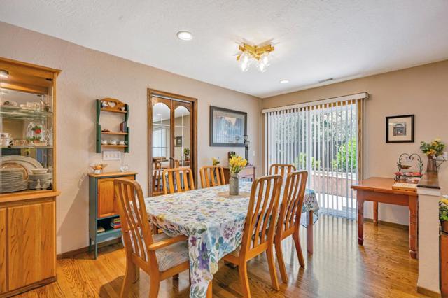 2941 Fleetwood Drive, San Bruno CA: https://media.crmls.org/mediaz/cbe59ddf-04e7-4302-a6fc-35d5e7586d46.jpg
