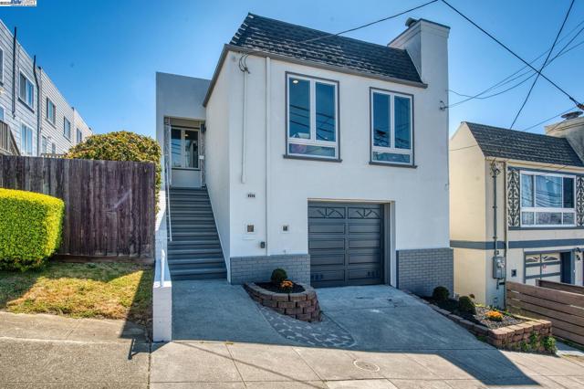 282 Bright St, San Francisco CA: https://media.crmls.org/mediaz/cbe6dbdc-c140-48bb-bda4-cc77eef27071.jpg
