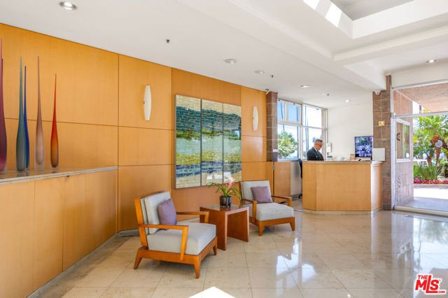 515 Ocean Avenue, Santa Monica CA: https://media.crmls.org/mediaz/cbe7c122-30be-4c27-a5ab-b9c2860b158d.jpg