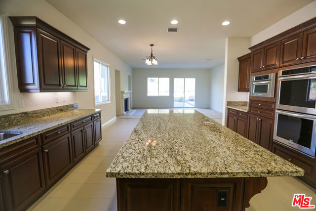 20159 Trentino Lane, Yorba Linda CA: https://media.crmls.org/mediaz/cbe7c49d-f942-4537-a680-08b9cbe5b0c9.jpg