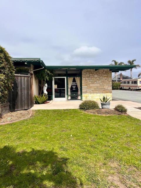 3811 Portola Drive, Santa Cruz CA: https://media.crmls.org/mediaz/cbe7dbbf-76e8-44e6-bc65-ee8866f36d55.jpg