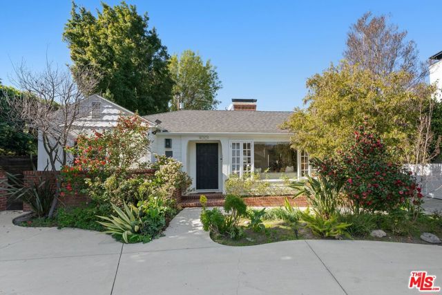 4001 Alcove Avenue photo 4