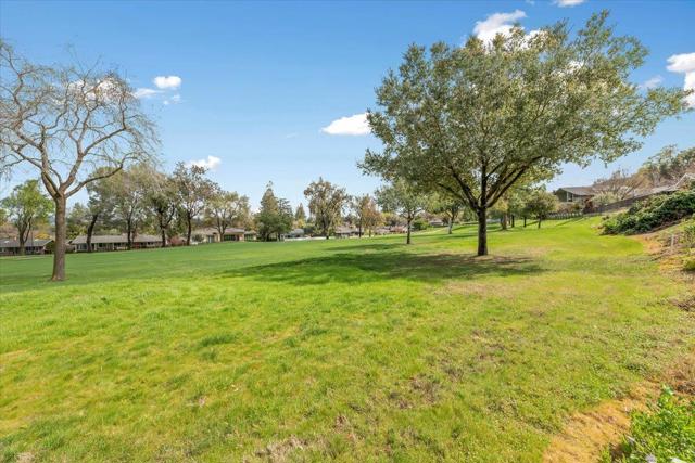 6692 Leyland Park Drive, San Jose CA: https://media.crmls.org/mediaz/cbe9eb79-c0fa-4882-a19a-5547a5e7644c.jpg