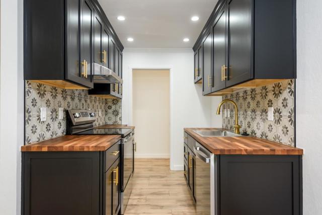 280 Easy Street, Mountain View CA: https://media.crmls.org/mediaz/cbeaa635-13f6-4248-8541-f57955003835.jpg