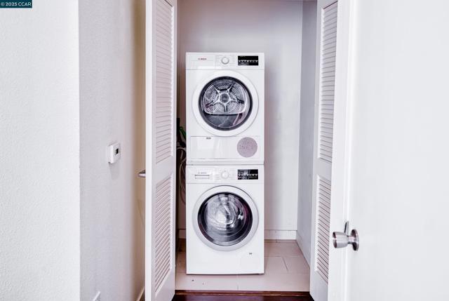 2655 Bush, San Francisco CA: https://media.crmls.org/mediaz/cbeb3845-51a6-4ace-9e29-6d6ffcdfb89c.jpg